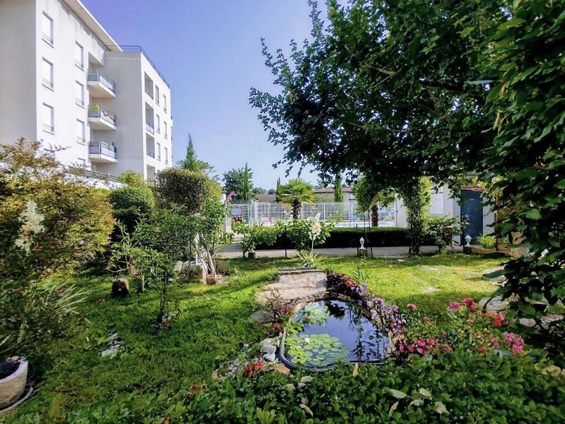 Appartamento Modern 1 Bdr + Balcony + Free Parking + Ac + Pool L'Isle-d'Abeau Esterno foto